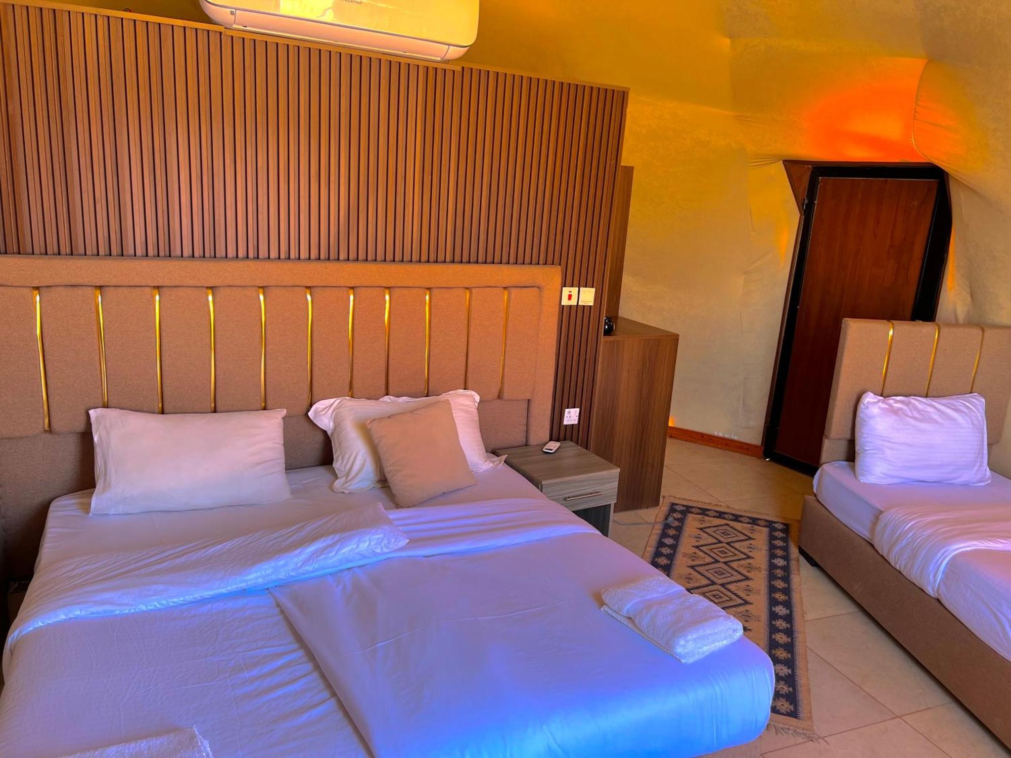 Angelina Wadi Rum Camp Ngoại thất bức ảnh