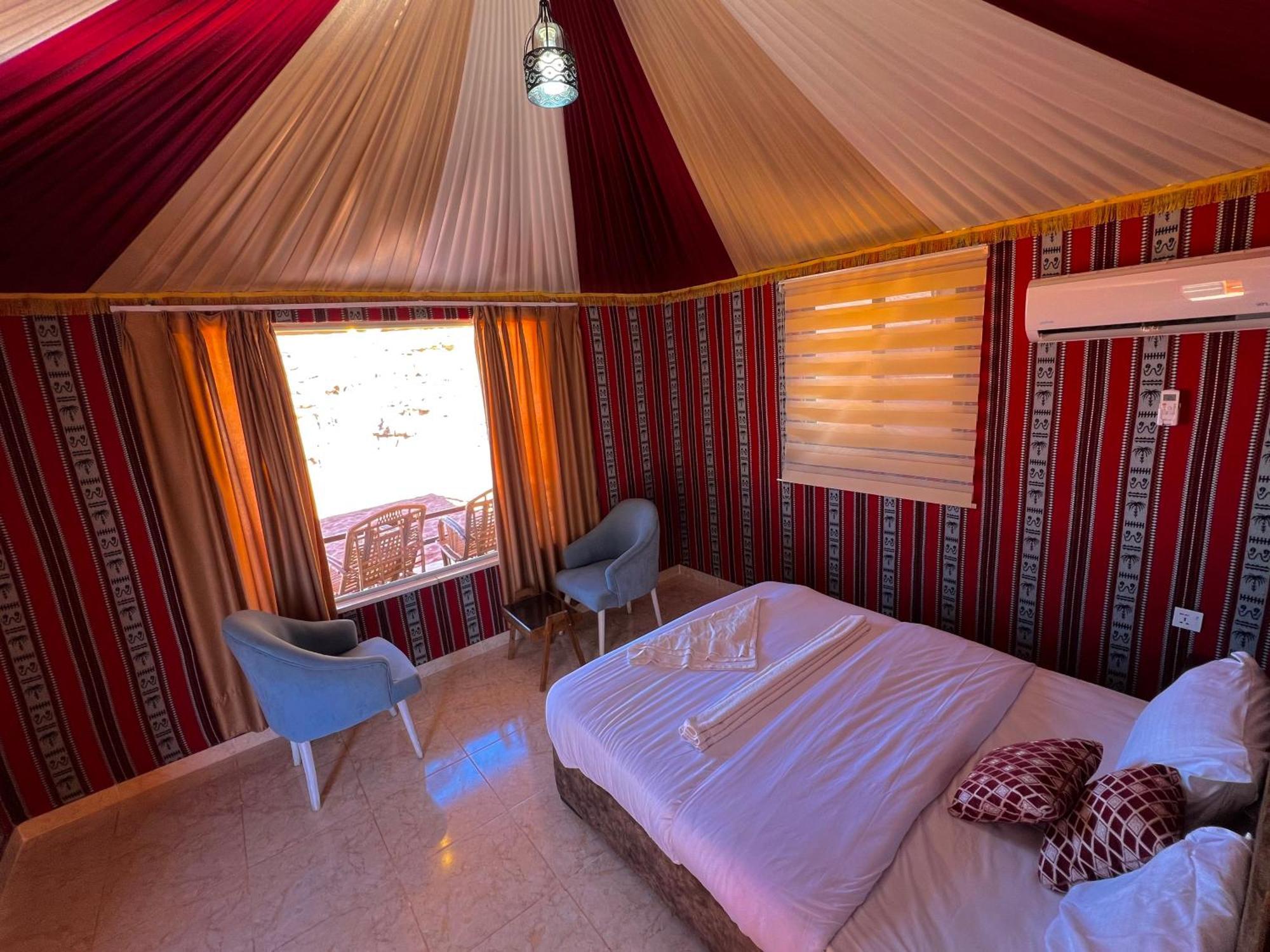 Angelina Wadi Rum Camp Ngoại thất bức ảnh