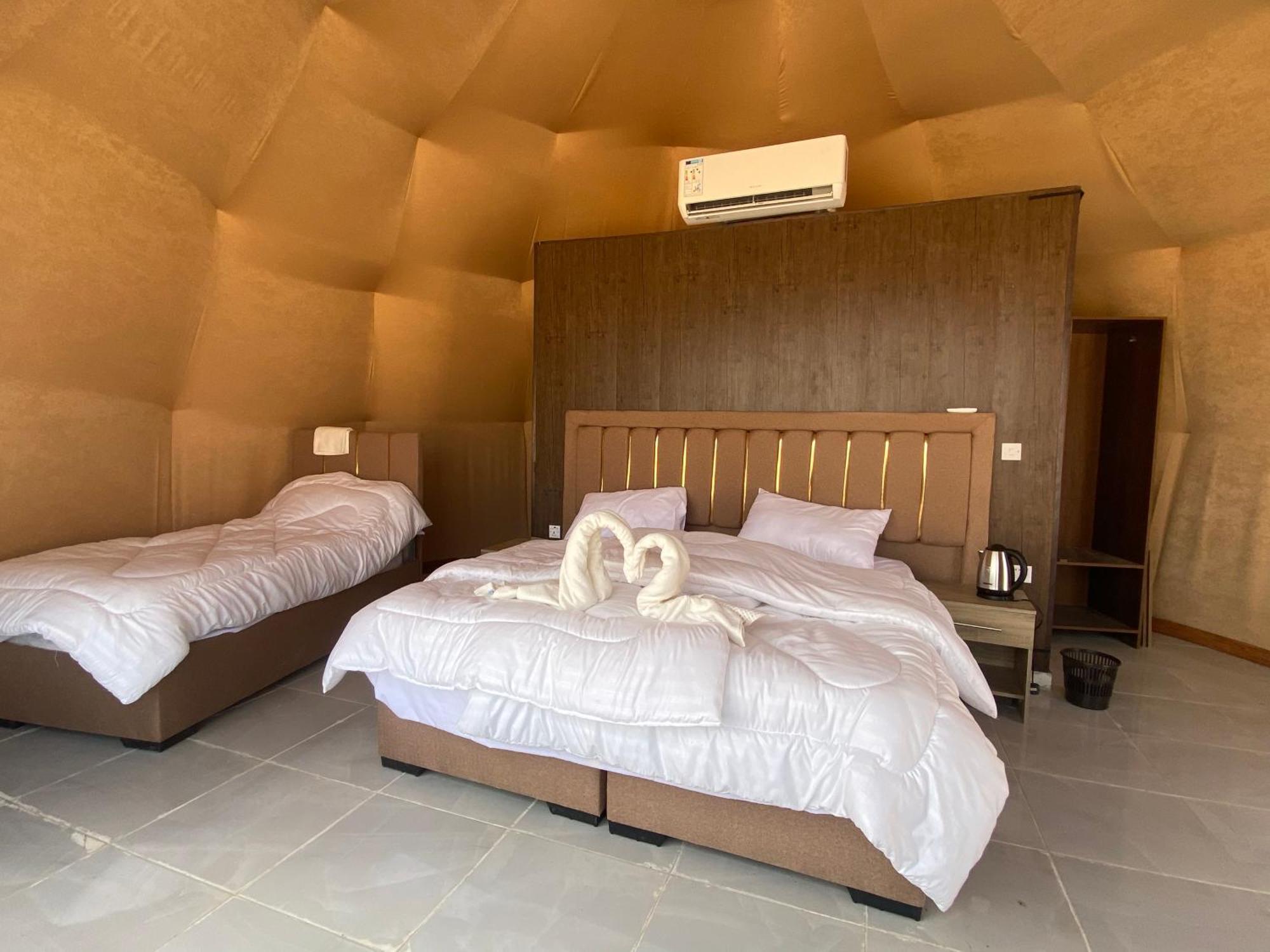 Angelina Wadi Rum Camp Ngoại thất bức ảnh