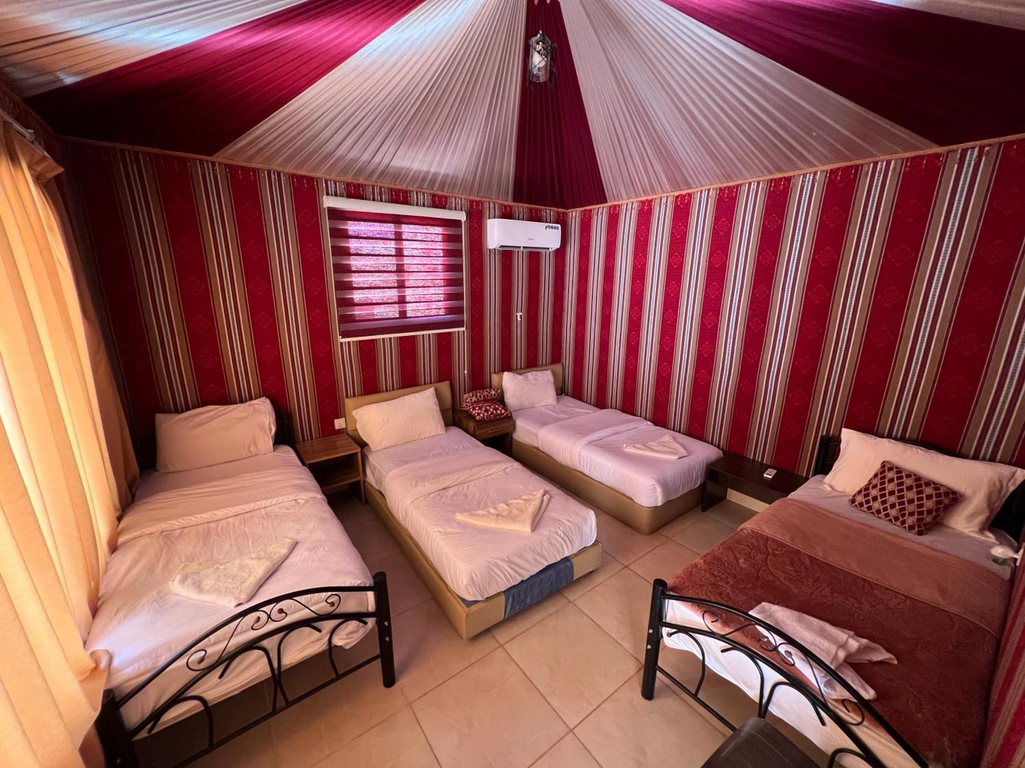 Angelina Wadi Rum Camp Ngoại thất bức ảnh