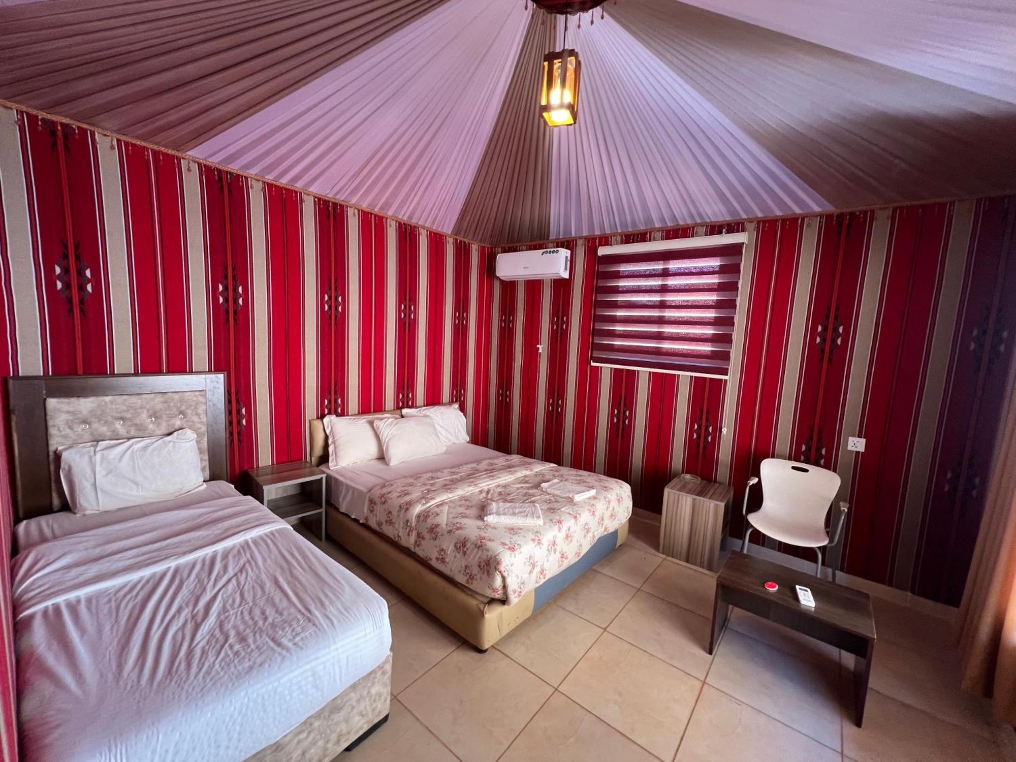 Angelina Wadi Rum Camp Ngoại thất bức ảnh