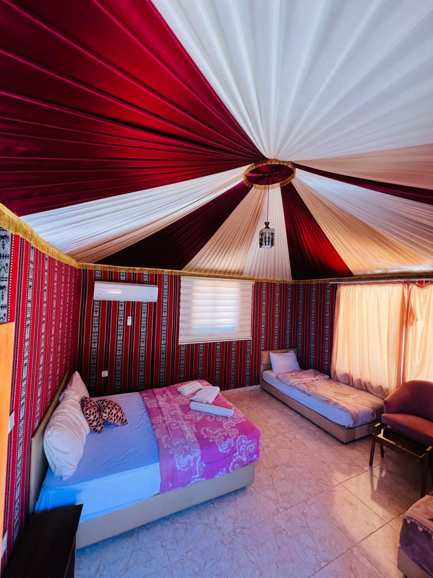 Angelina Wadi Rum Camp Ngoại thất bức ảnh