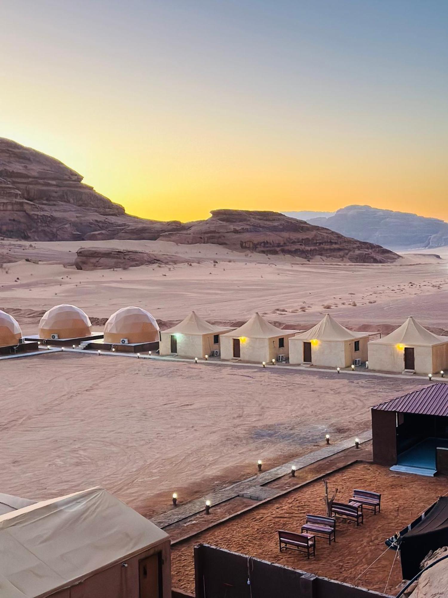 Angelina Wadi Rum Camp Ngoại thất bức ảnh